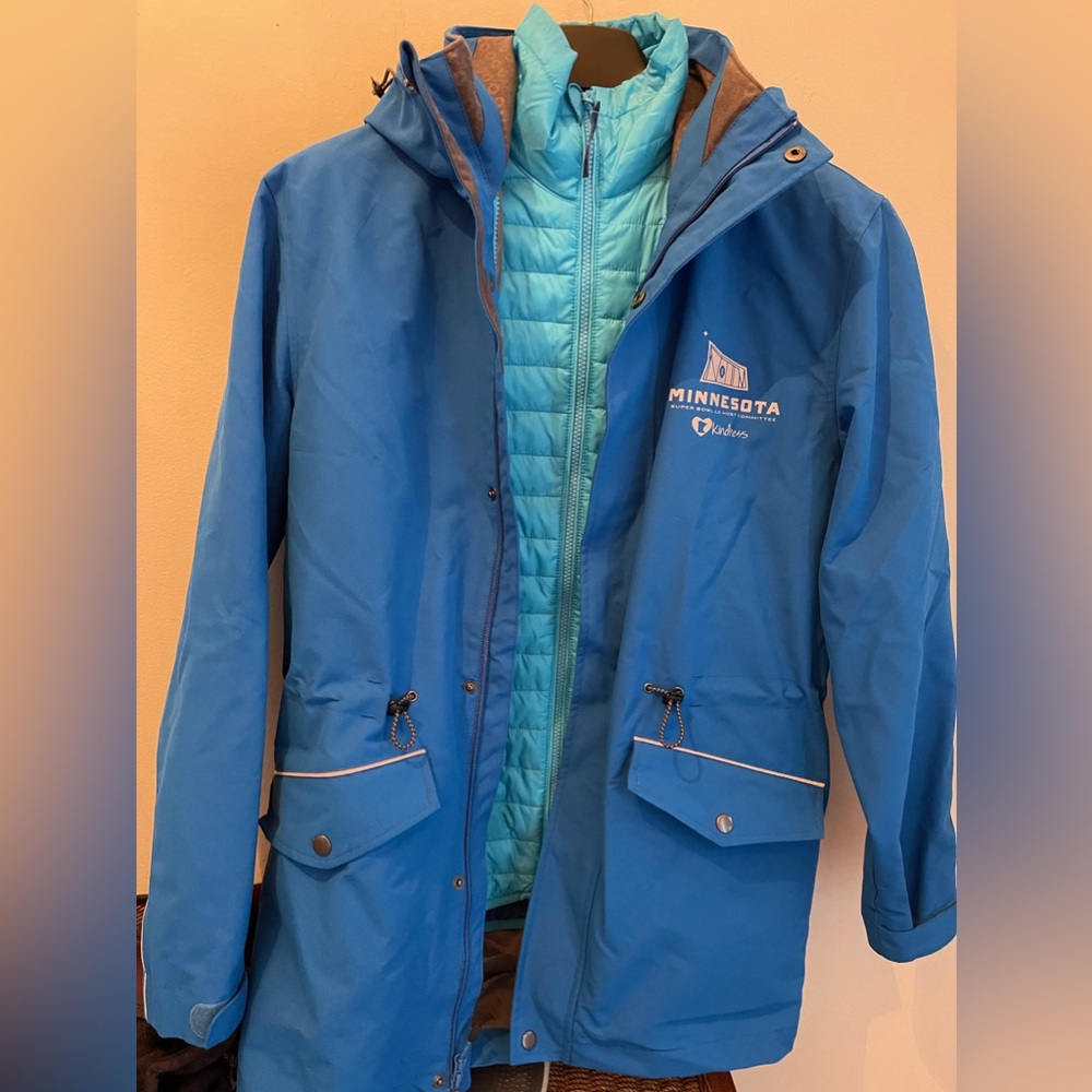 Includes Puffer And Shell. - image 2